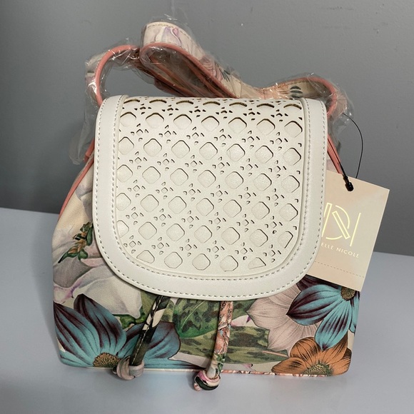 Danielle Nicole Handbags - Danielle Nicole Tippi Floral Bucket Bag!